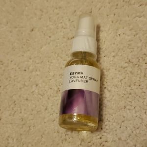 Yoga mat spray